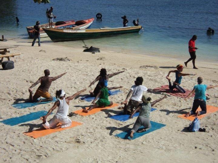 Dolphin Bay Yoga Guest House Drapers 외부 사진