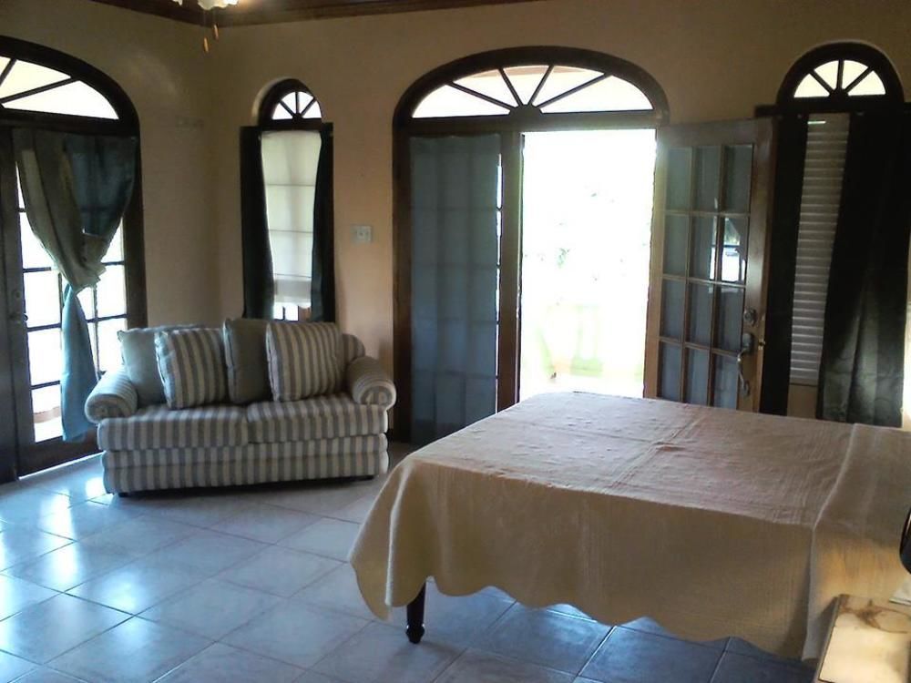 Dolphin Bay Yoga Guest House Drapers 외부 사진